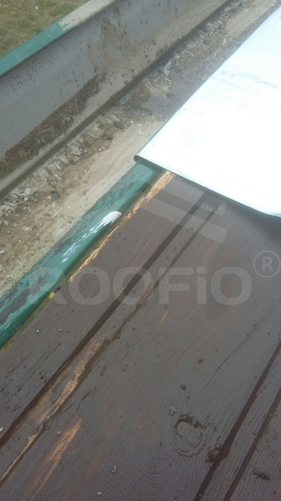 reparatie sindrila bituminoasa si montare sort de jgheab